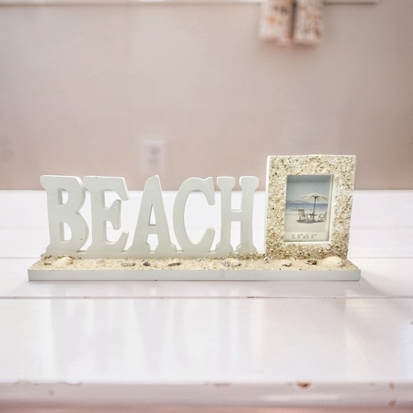 Other - BEACH Themed Picture Frame Sand and Shell Finish 2.5 x 3.5 Inch Photo Frame NWT